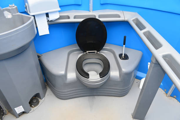 Porta potty delivery and setup in Haven, KS